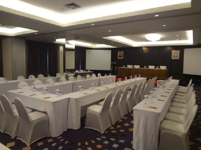 Hotel Diradja Jakarta Luaran gambar